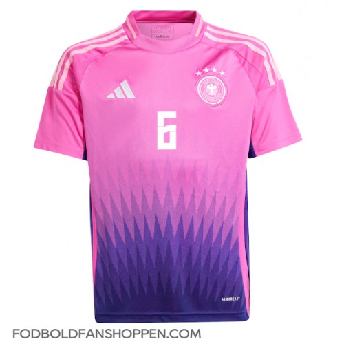 Tyskland Joshua Kimmich #6 Udebanetrøje EM 2024 Kortærmet Tyskland Joshua Kimmich #6 Udebanetrøje EM 2024 Kortærmet